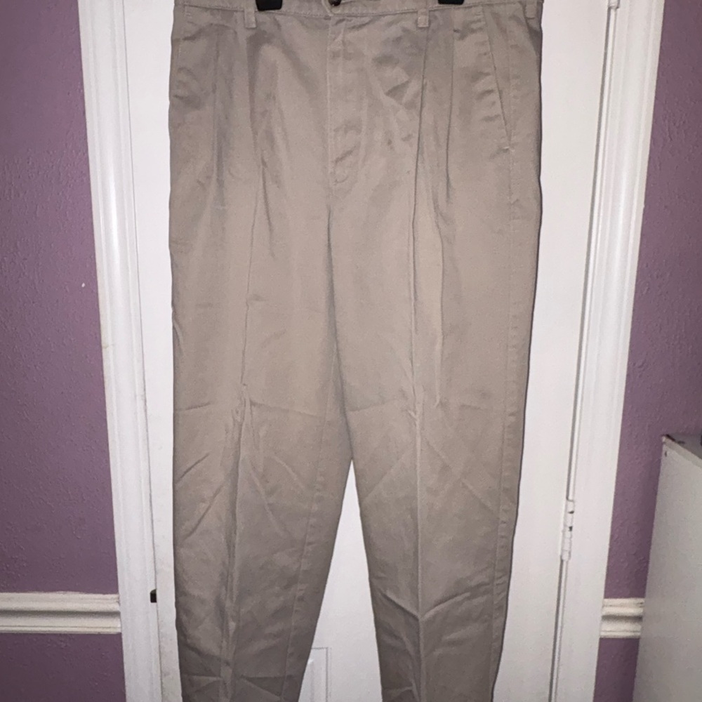 Dockers Men's Khaki Chinos